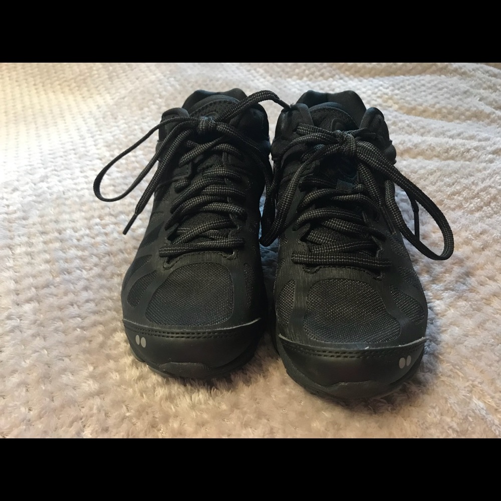 Woman’s Rika training shoes